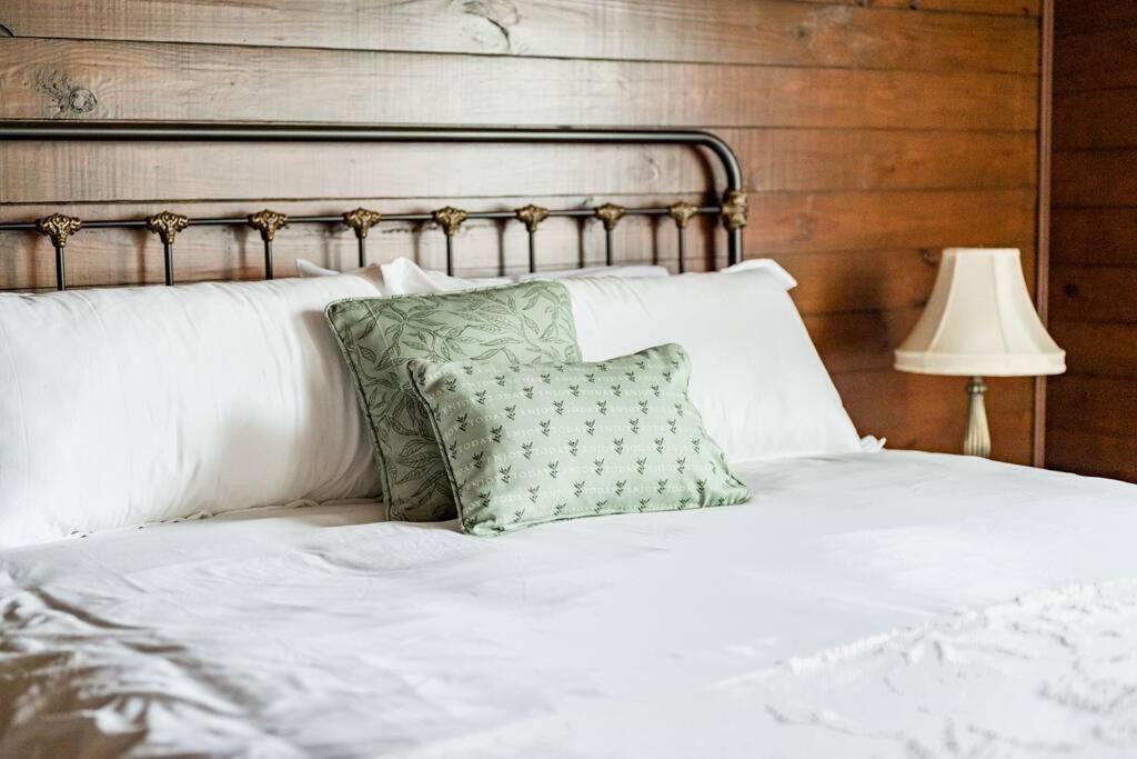 The Long Run - 2 Ca King Sized Beds+ - Sleeps 8-10 Lägenhet Lynchburg Exteriör bild